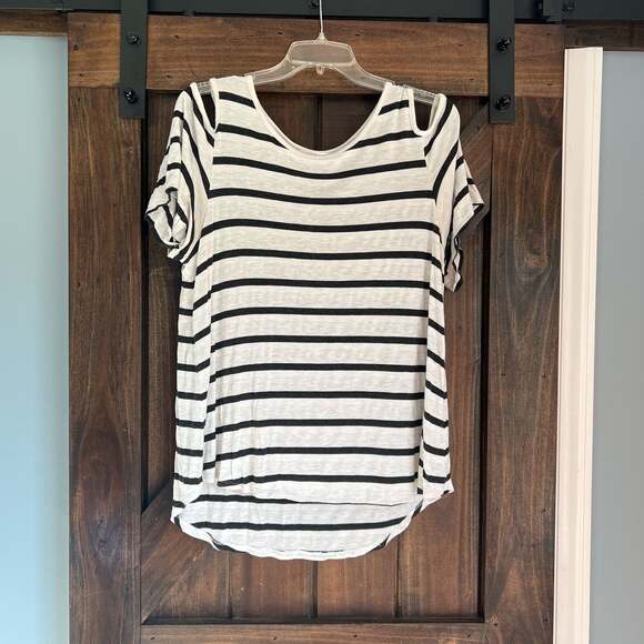 Cyrus Tops - Cyrus Women’s Short Sleeve Black and White Striped Rayon Blend‎ TShirt